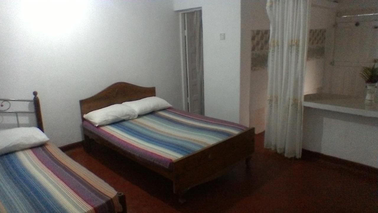 Aeroform Homestay Negombo Extérieur photo